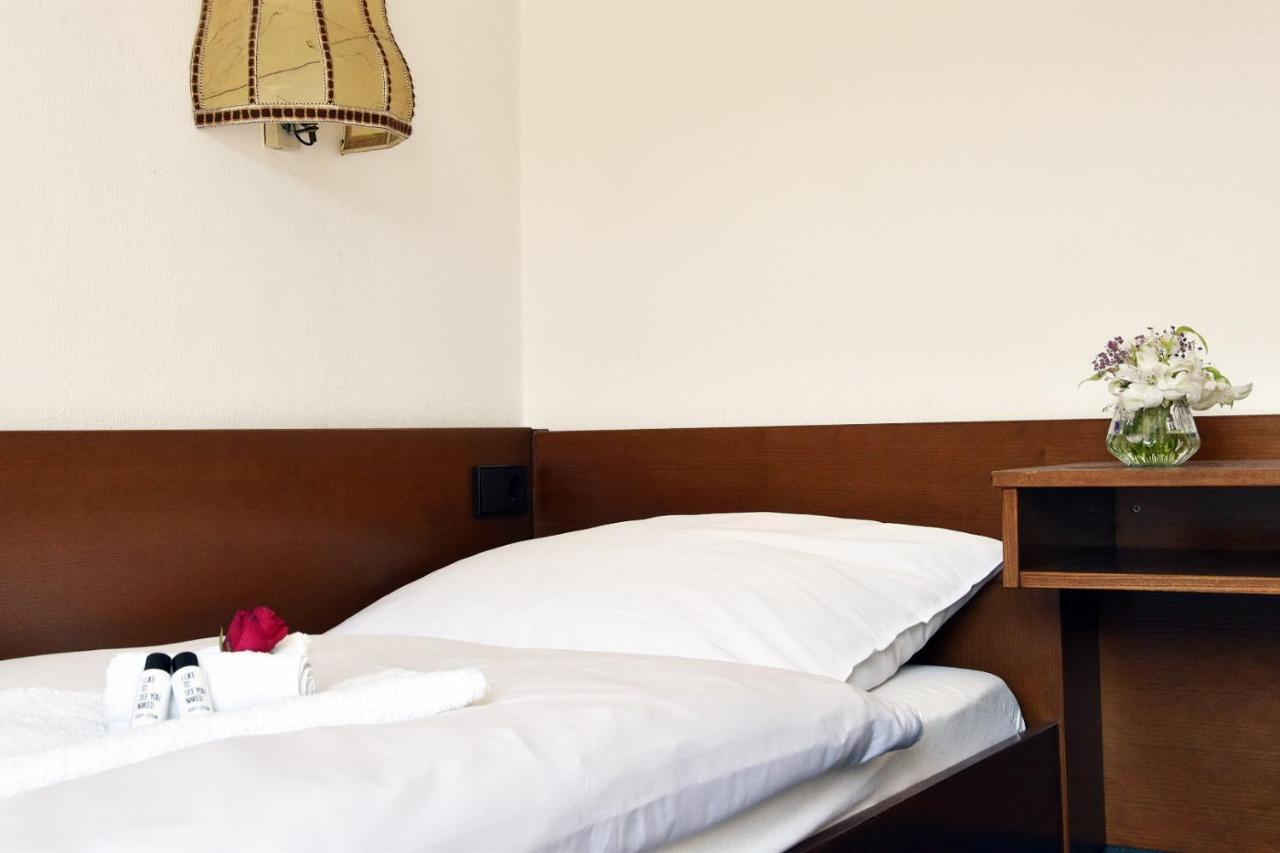 Hotel Goldene Rose Ebersbach an der Fils Eksteriør bilde