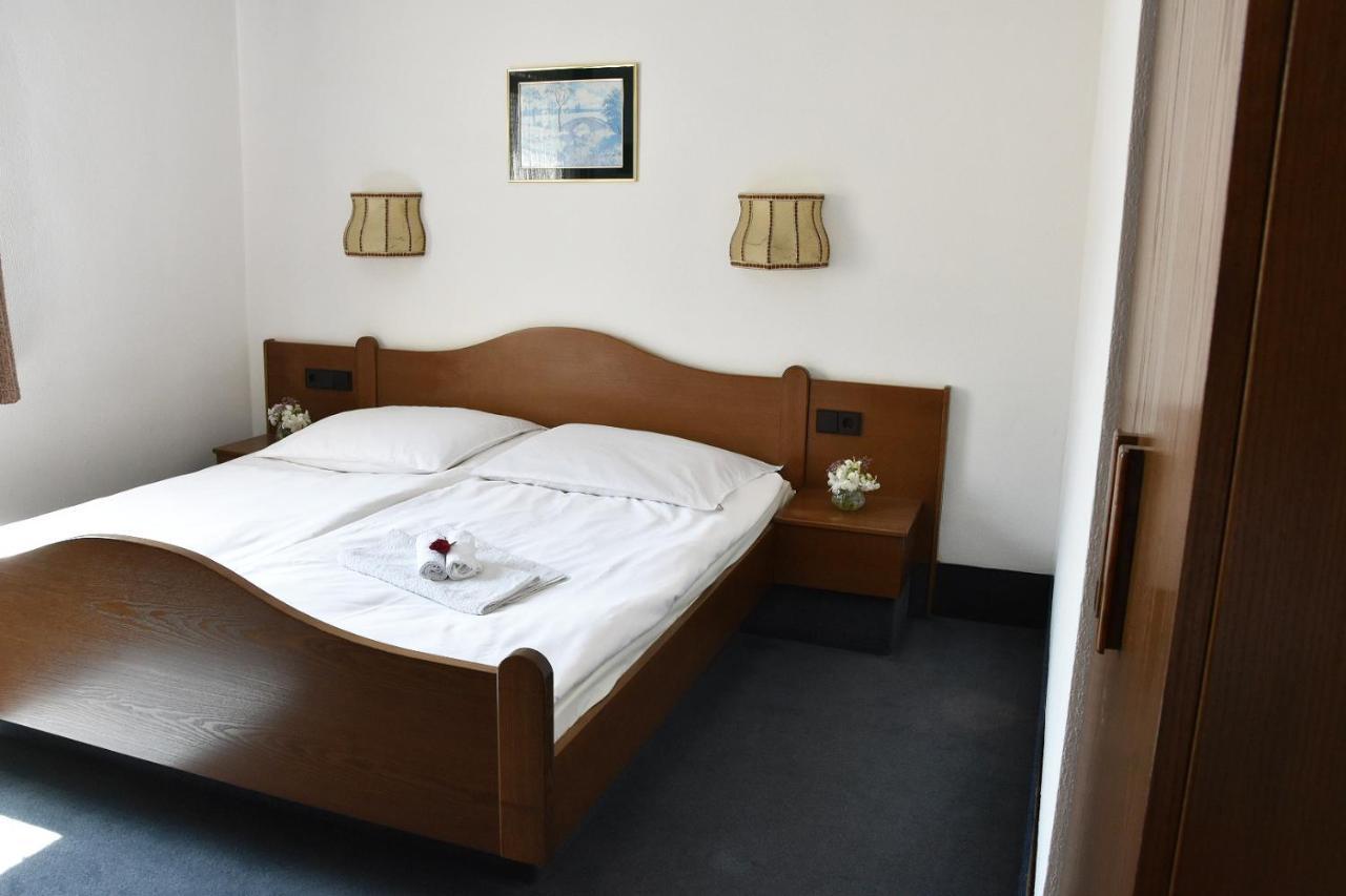 Hotel Goldene Rose Ebersbach an der Fils Eksteriør bilde