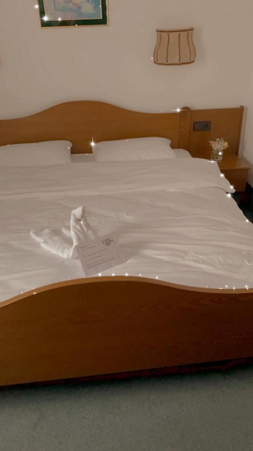 Hotel Goldene Rose Ebersbach an der Fils Eksteriør bilde